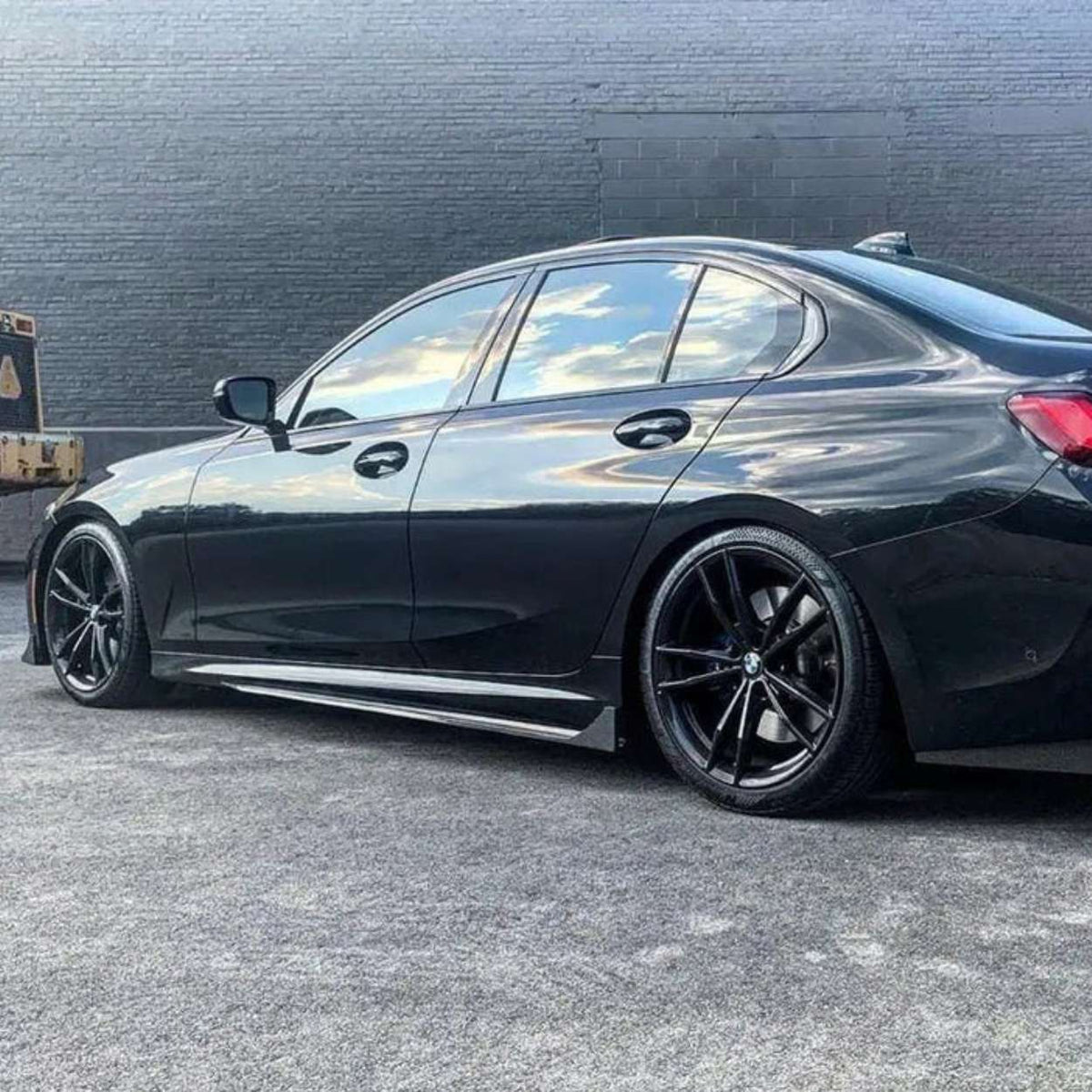 BMW 3 Series G20 / G21 Carbon Fibre Tk Style Side Skirts (2019+)