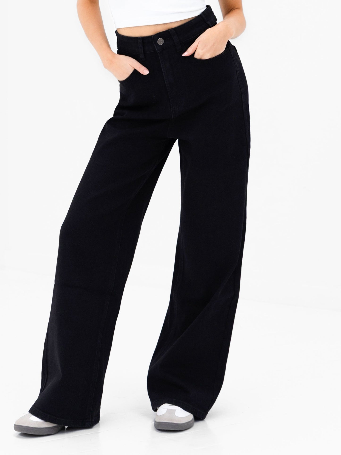 Wide Cut Jeans - Black