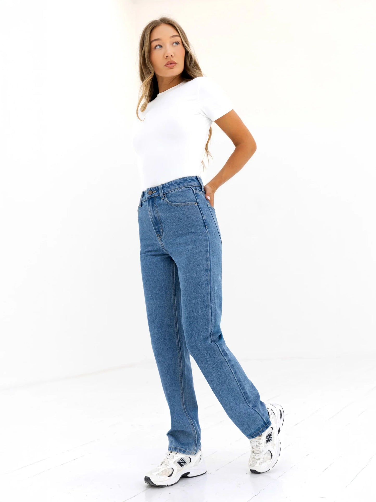 Straight Cut Jeans - Mid Blue