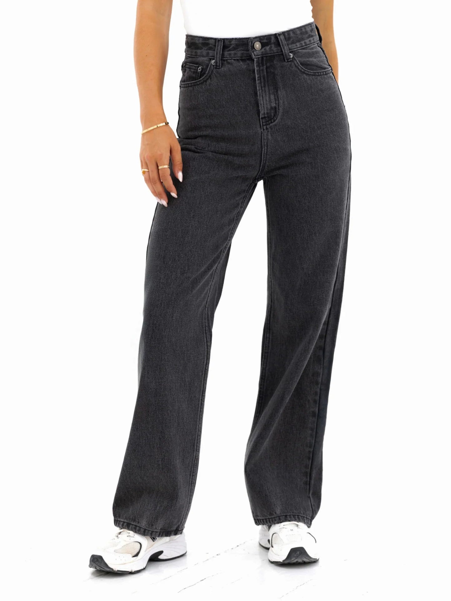 Wide Leg Jeans - Washed Black