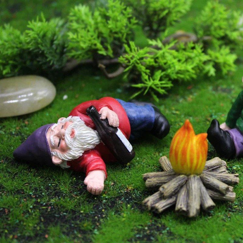 Micro decorative dwarfs
